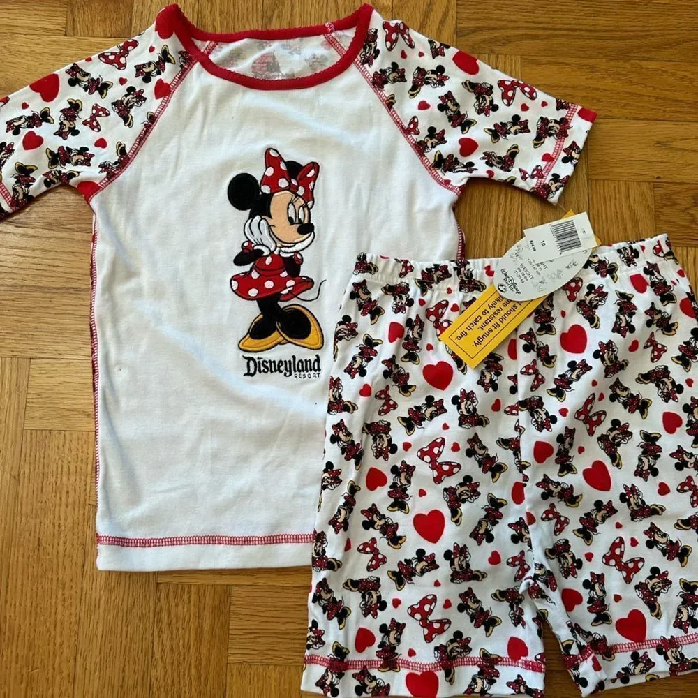 Disney Parks Minnie Mouse & hearts pajama set